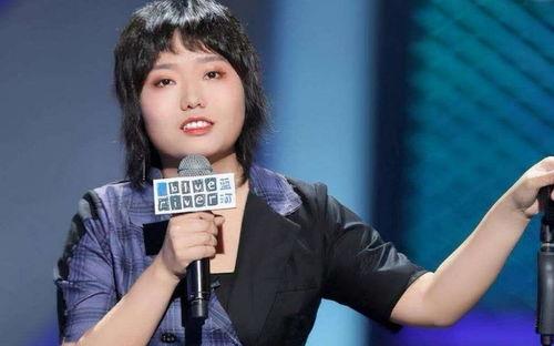 娱乐吃瓜酱李雪琴,从娱乐吃瓜酱到喜剧新星的华丽蜕变