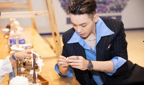 娱乐圈吃瓜二人