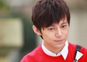 娱乐吃瓜小生是谁,他是如何成为娱乐圈热点的？