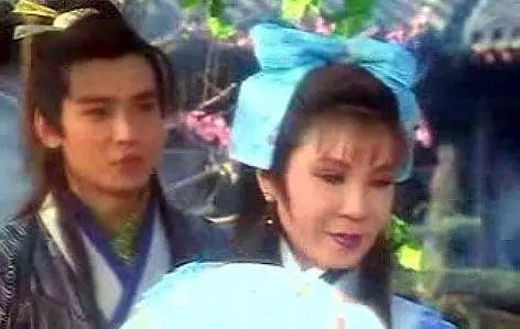 娱乐圈吃瓜四字艺人,揭秘四字艺人的瓜田秘闻